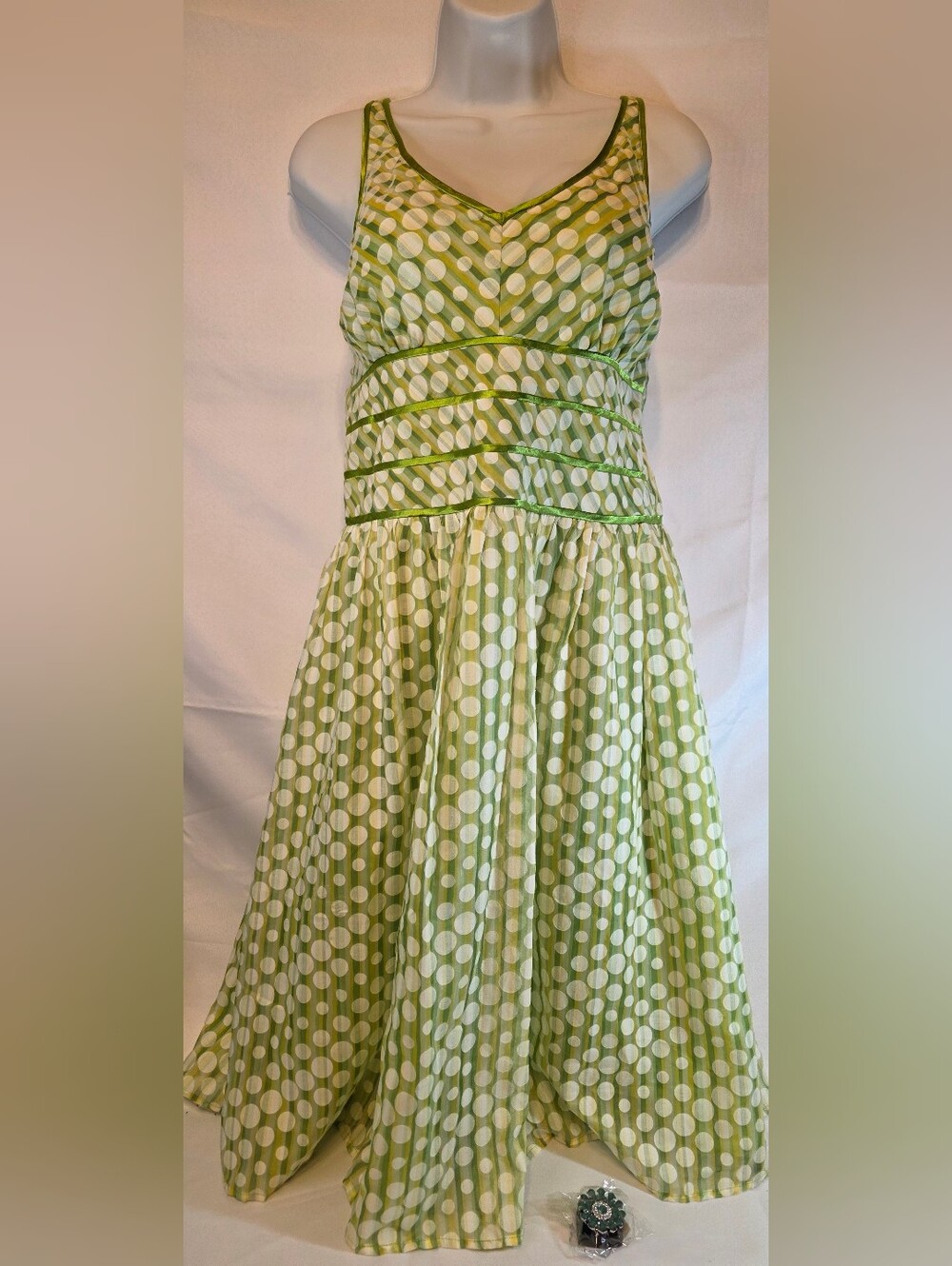 Fit & Flair Green Polka Dot V-Neck Dress, Size 12P